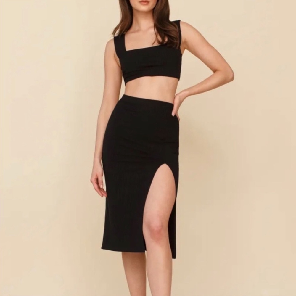 Selling Reformation Two Piece Ozzie Set